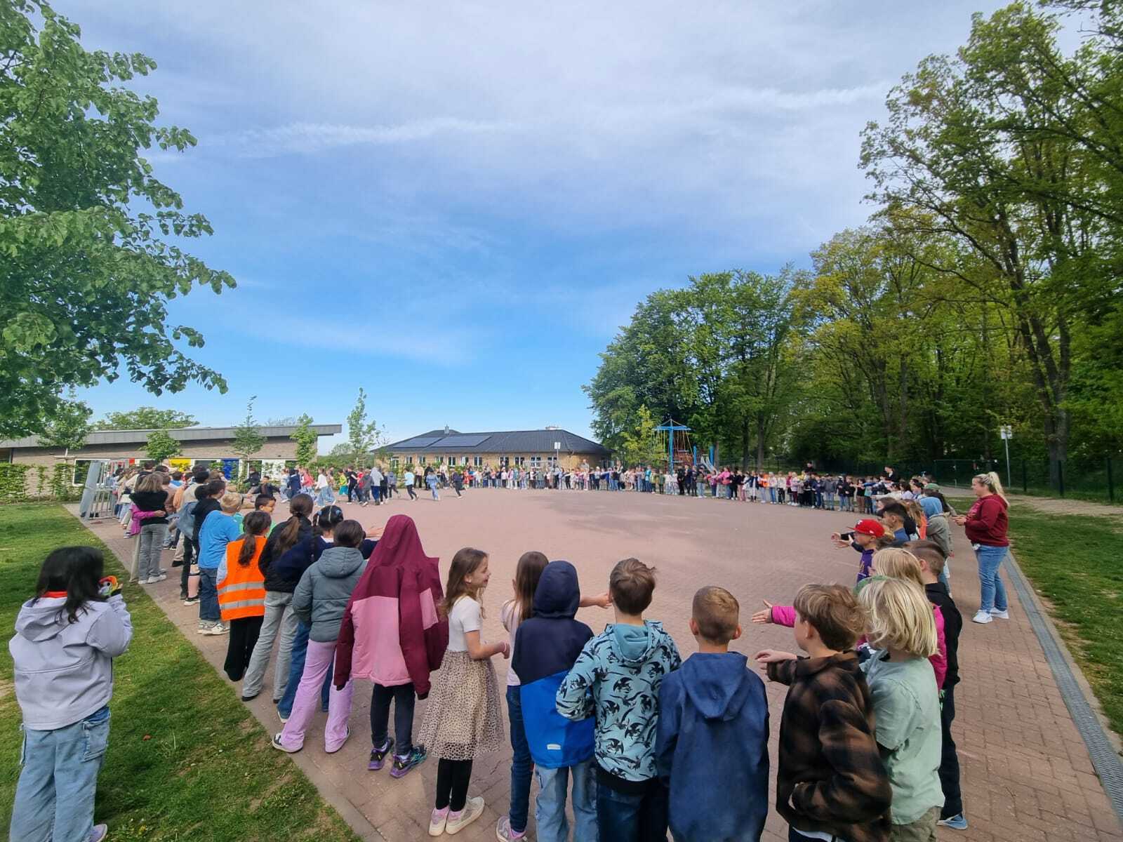 GGS Gillrath feiert den 4. Platz bei den Crosslauf-Kreismeisterschaften